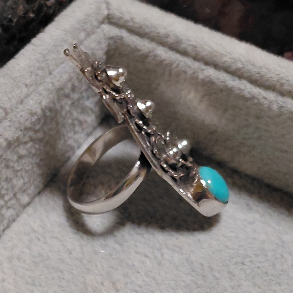 Silver and Turquoise Wolf Floral Statement Ring - Picture 4 of 14